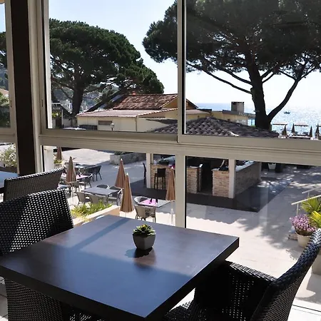 De La Hotel Le Lavandou